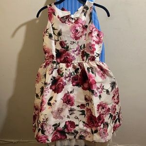 Girls dress